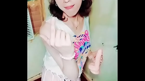 Pretty faced tgirl amateur Dani Única Iha teases you and lets herself be your slut for the night before sucking her dildo to please you