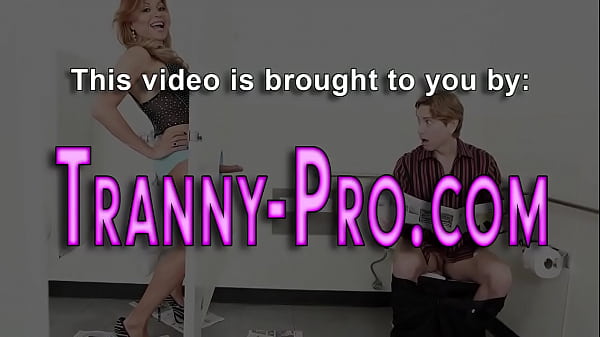 Tgirl babe gets cumshot facial