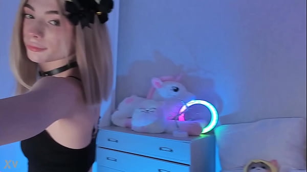 Sweet Eaton Dancing While Flaunting Her Cute Transcock