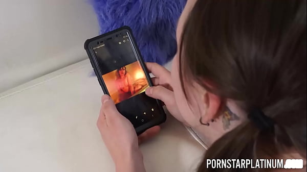 Blonde Babe Cherry Mavrik Uses Her Dick 2 Discipline Molly Jordan!